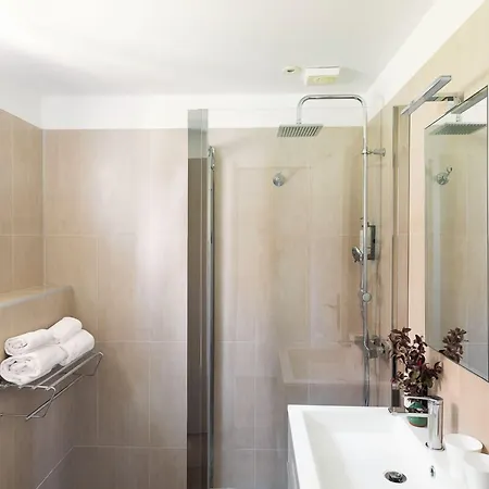 San Giovanni 3*